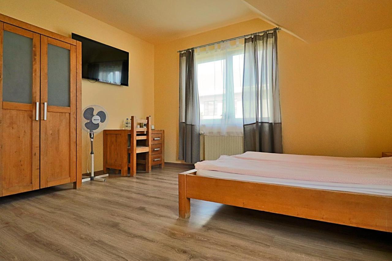Bedrooms 3 Maja 15A วูดช์ ภายนอก รูปภาพ